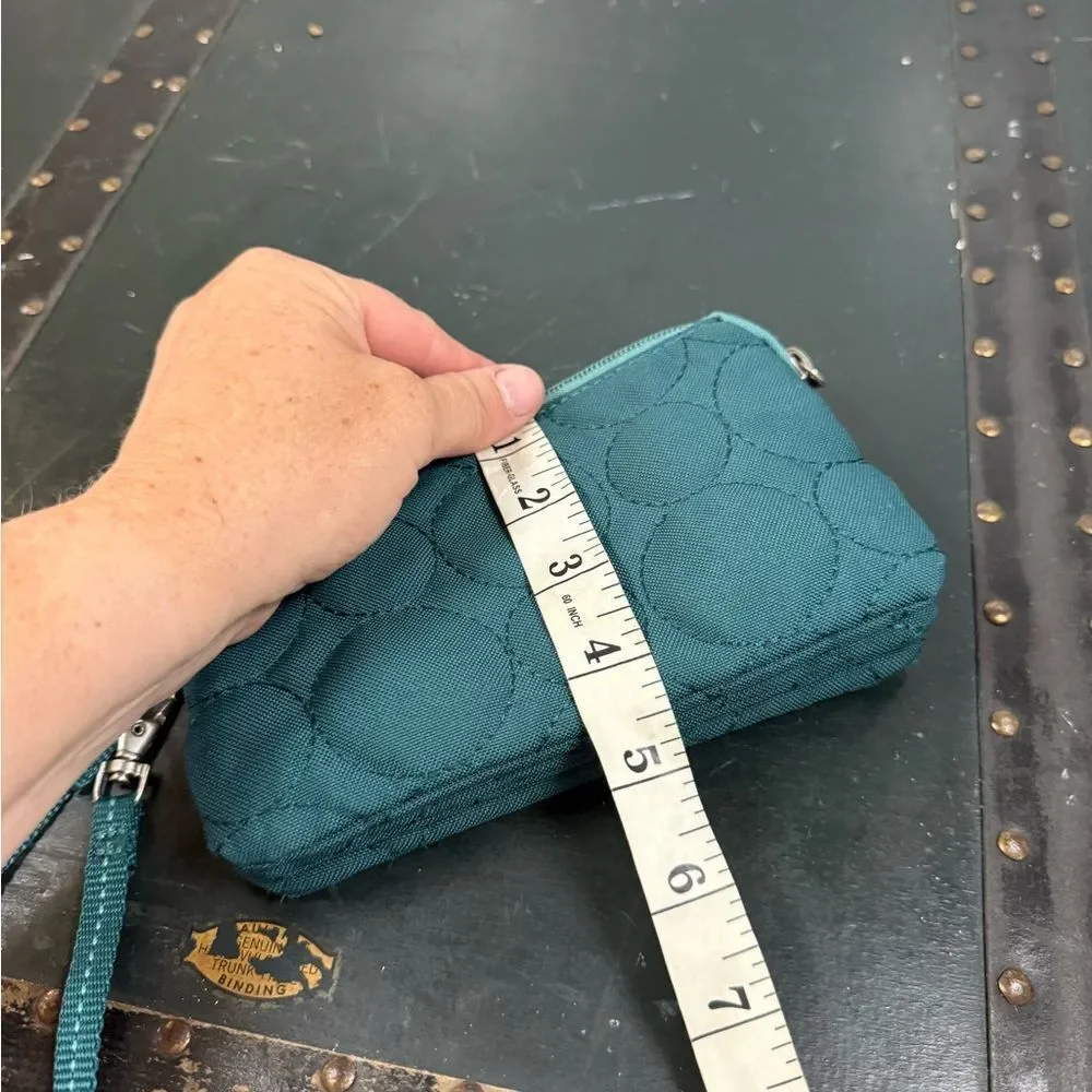 Thirty One 31 Vary You Quilted Green/blue Wristlet Wallet With Strap
